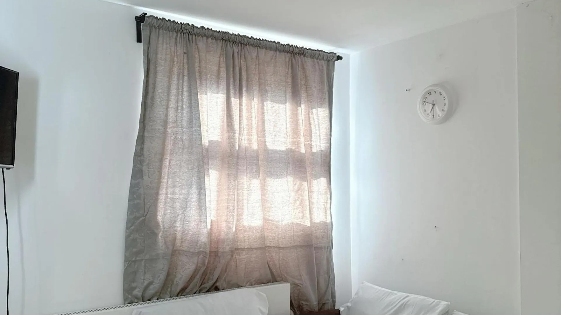 Twenty One Bed & Breakfast London